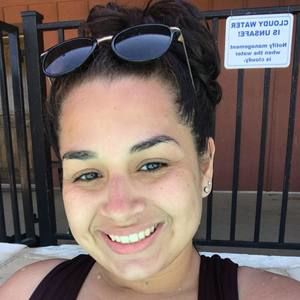 Meet your Posher, Alexis